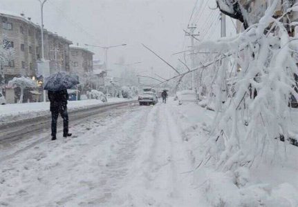 بارش برف و باران در این نقاط/ ماندگاری هوای سرد تا پایان هفته