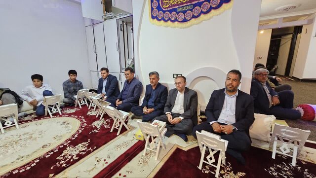 توجه به قرآن، بسیاری از مشکلات امروز ما را حل می کند