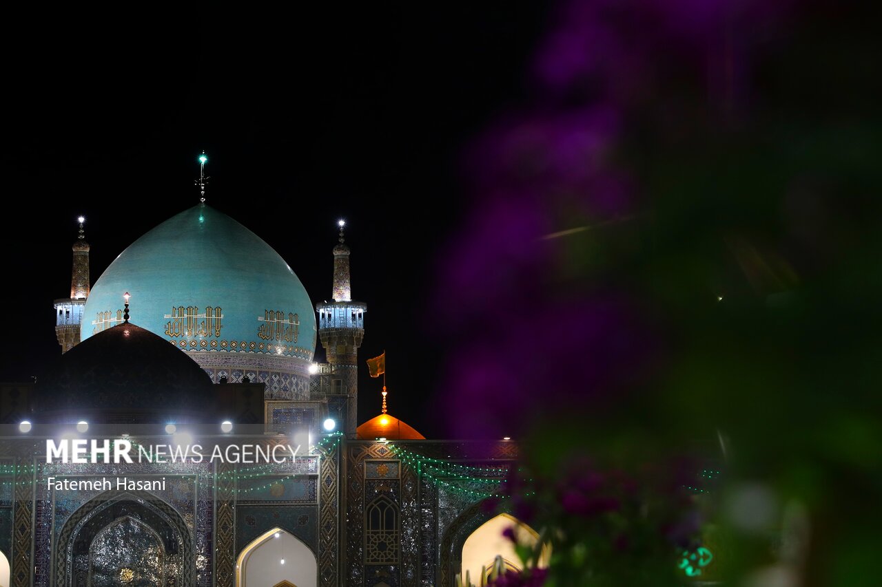 بارگاه منور امام رضا(ع) غرق در نور و شادمانی است - خبرگزاری مهر | اخبار ایران و جهان