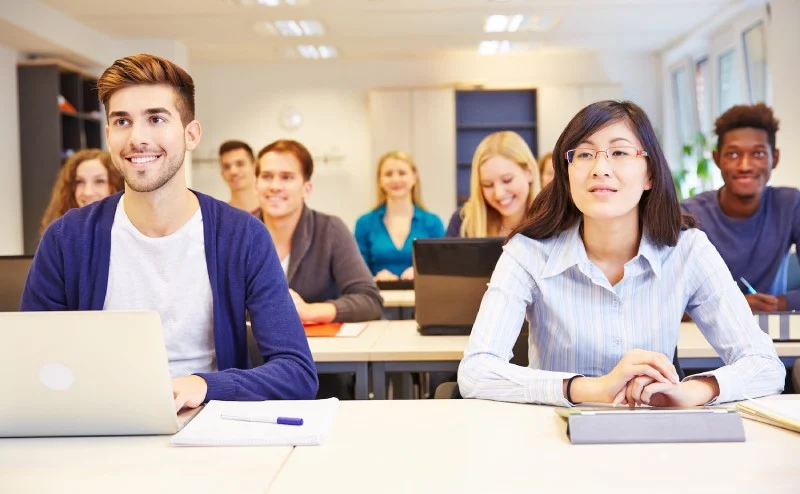 مقایسه سیستم آموزشی کانادا با سایر کشورها؛ چرا کانادا بهترین انتخاب است؟