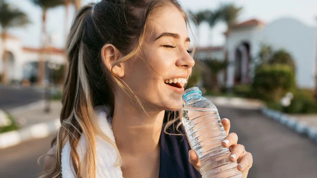 بعد از تمرین چقدر آب بخوریم؟