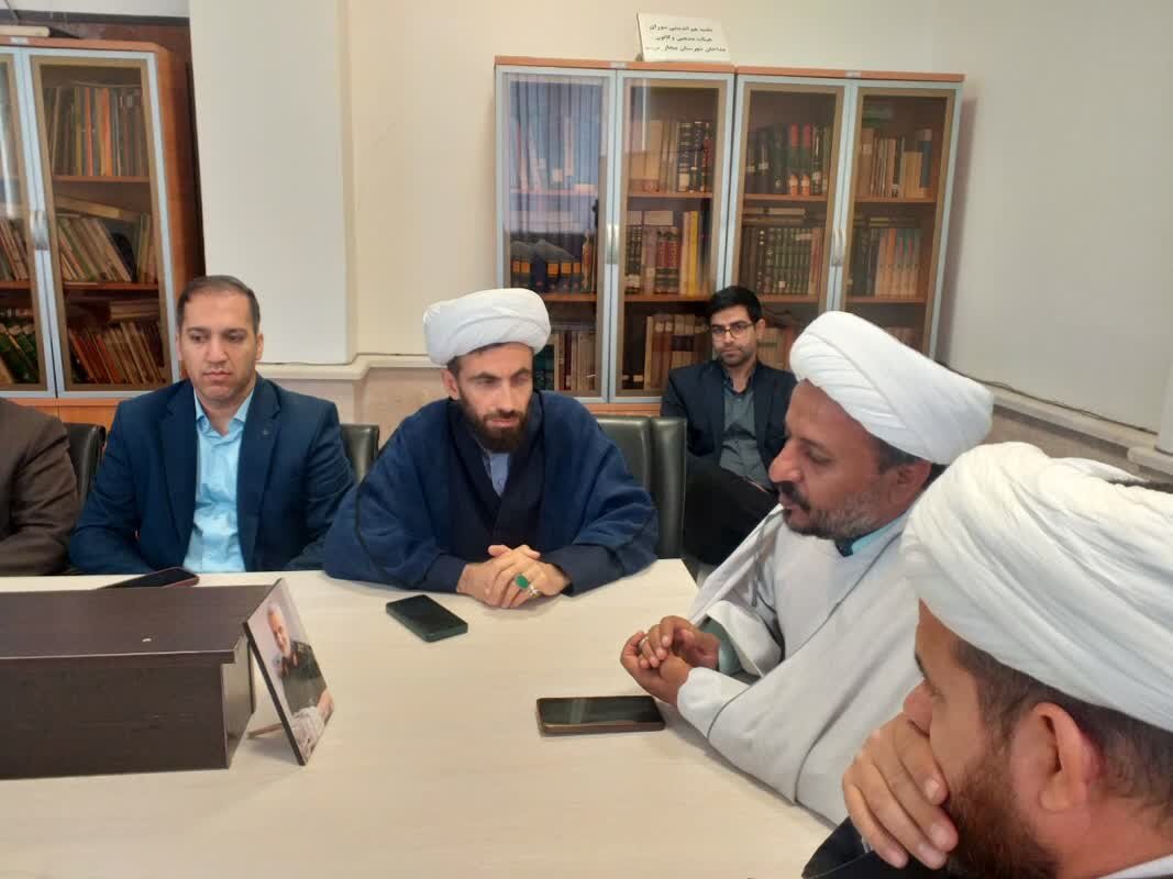 طلا معلمان مدارس صدرا طلایهداران تربیت نسل آینده هستند - خبرگزاری مهر | اخبار ایران و جهان